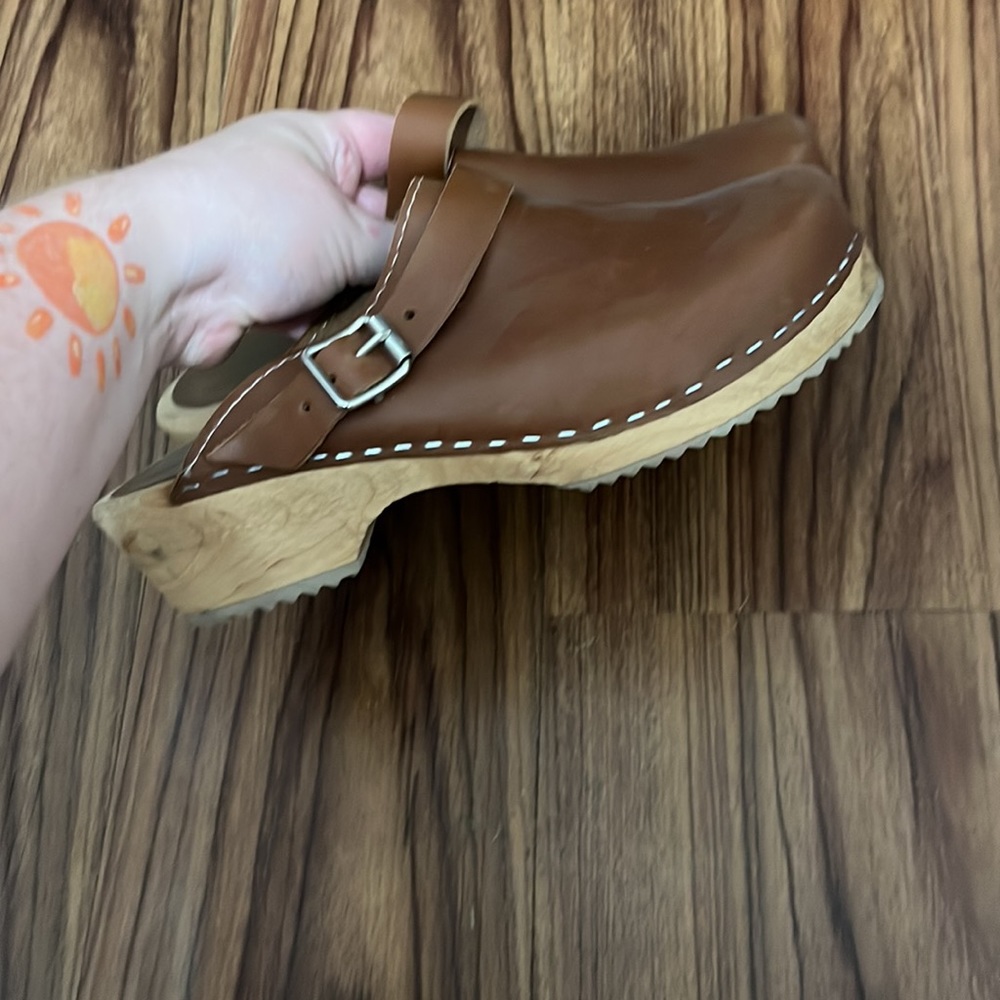 Clogs - Picture 5 of 5